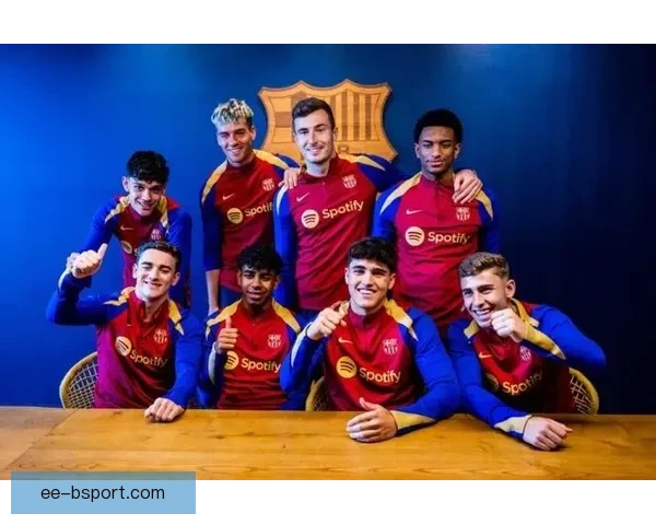 巴塞罗那宣布多名拉玛西亚小将签约职业合同 展示未来希望